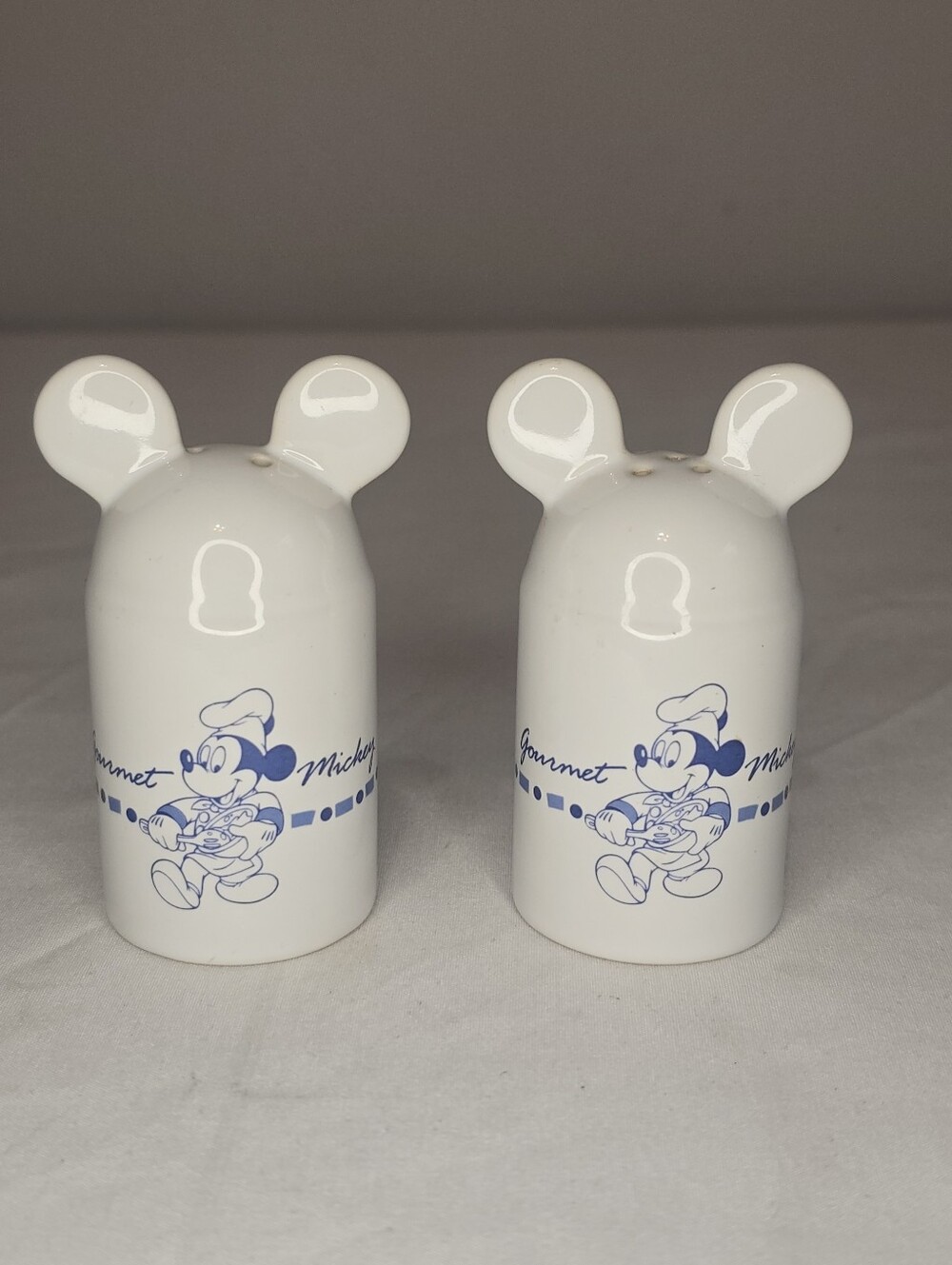 Disney Resort Chef Mickey Mouse Ceramic White and Blue Salt Pepper Shakers Pair